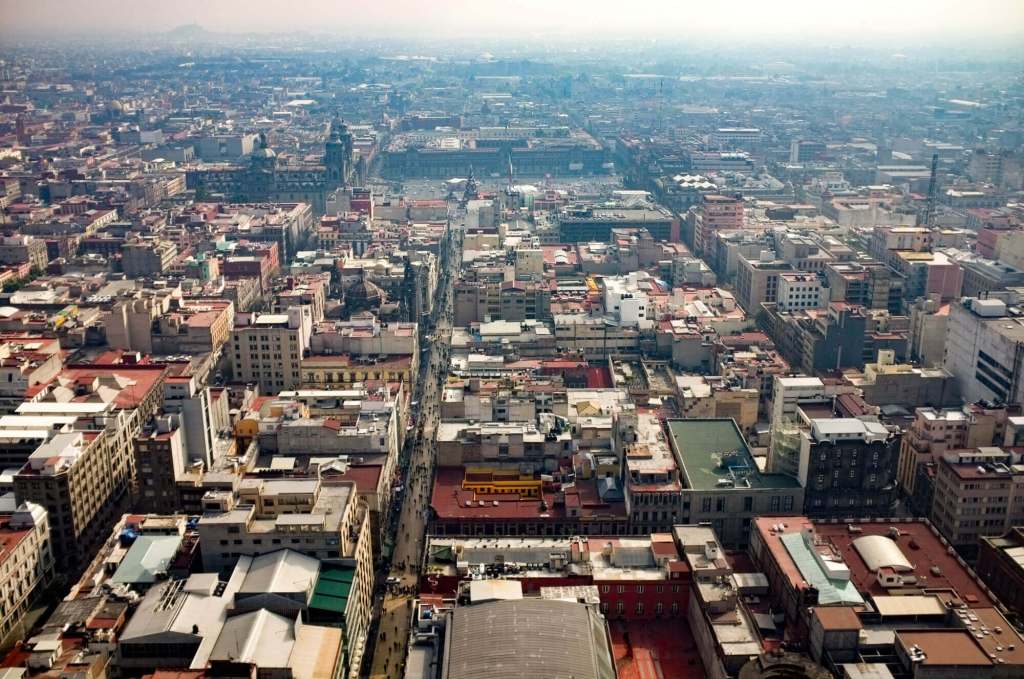 How to get a panoramic view of Mexico City from the Torre Latinoamericana